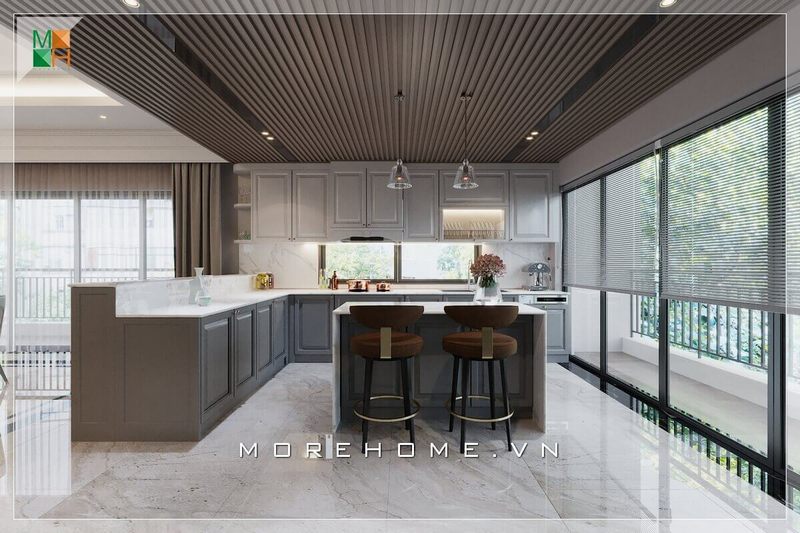 . Ghế ngồi bàn đảo bếp của chúng ta được thiết kế theo phong cách ghế quầy bar với chất liệu gỗ tự nhiên bọc nỉ cao cấp kết hợp với inox để trang trí, tạo nên một vẻ đẹp hiện đại nhưng vẫn giữ được nét cổ điển cho không gian phòng bếp.